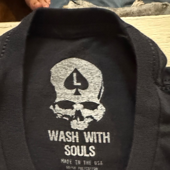 Black Skull Graphic Tee - Picture 4 of 4